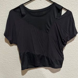 Lululemon black crop top